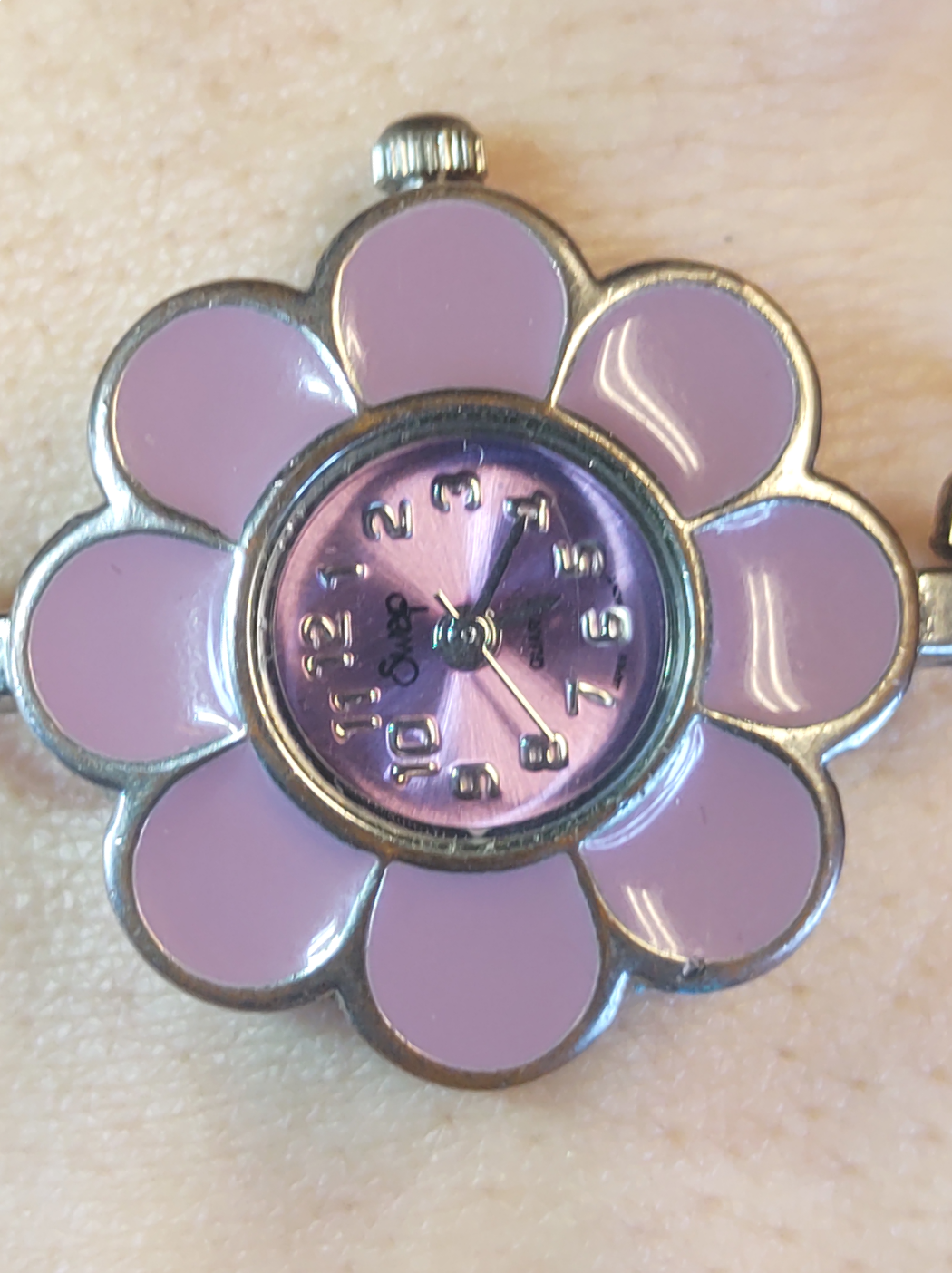 Swep enamel flower quartz watch pre-owned fun spring time watch..