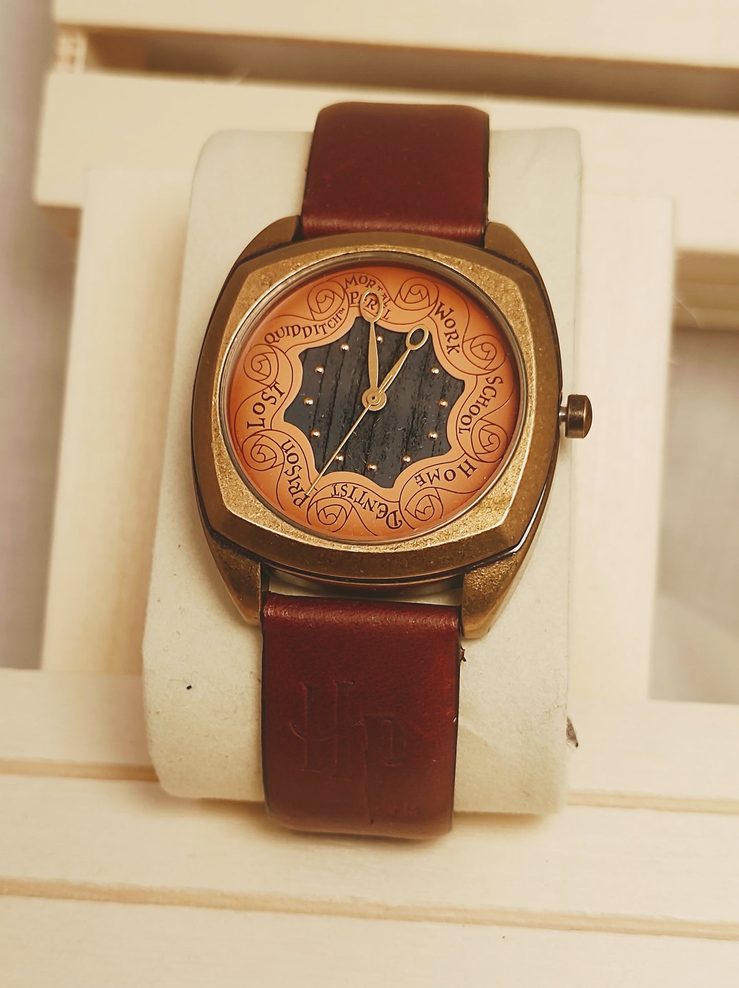 Harry Potter quartz watch leather strap nice watch...